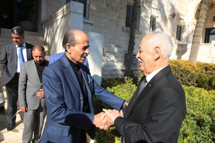 02e59a04 C779 428a B246 C414ef80f4f3